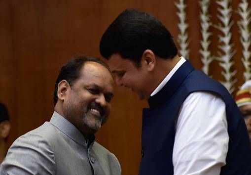The decision of reservation of dhangar is not in our hands; Janakar shook hands | धनगर आरक्षणाचा निर्णय आमच्या हातात नाही; जानकरांनी हात झटकले The decision of reservation of dhangar is not in our hands; Janakar shook hands | धनगर आरक्षणाचा निर्णय आमच्या हातात नाही; जानकरांनी हात झटकले