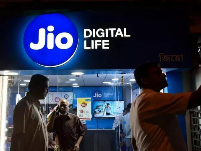 Reliance Jio once again want to increse 1gb data price hrb | Reliance Jio ग्राहकांना पुन्हा धक्का देण्य़ाच्या तयारीत; डेटाची किंमत वाढविण्याची मागणी