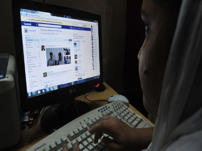 Beware if money is demanded from Facebook! Fraud by claiming to give Corona treatment drugs | फेसबुकवरुन पैशांची मागणी झाली तर सावधान! कोरोनाच्या उपचाराची औषधं देतो सांगून फसवणूक Beware if money is demanded from Facebook! Fraud by claiming to give Corona treatment drugs | फेसबुकवरुन पैशांची मागणी झाली तर सावधान! कोरोनाच्या उपचाराची औषधं देतो सांगून फसवणूक