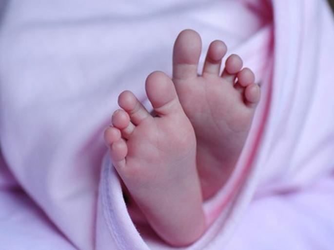 coronaVirus infected woman gives birth to corona free baby hrb | आश्चर्य! कोरोनाग्रस्त महिलेने दिला सुदृढ बाळाला जन्म coronaVirus infected woman gives birth to corona free baby hrb | आश्चर्य! कोरोनाग्रस्त महिलेने दिला सुदृढ बाळाला जन्म