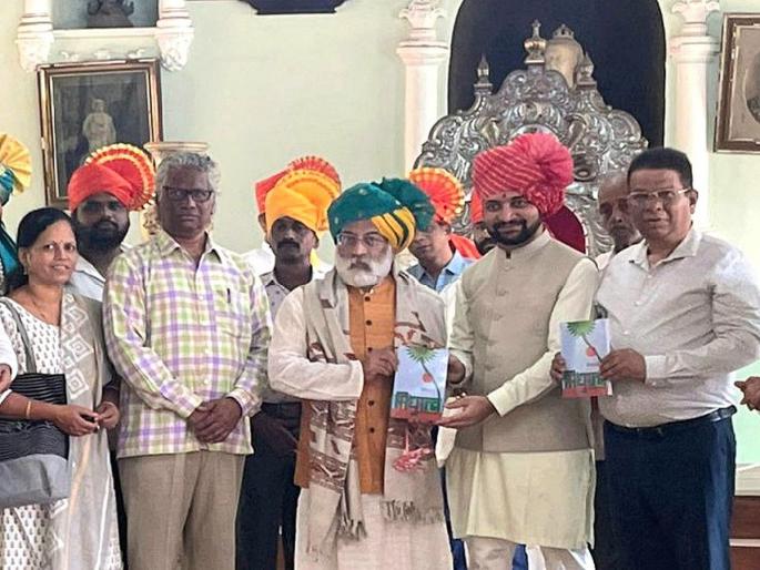 Prof. Dr. Lalit's 'Sindhuratne' Bibliography Initiative Important and Necessary: Shrimant Khem Sawant Bhosle | प्रा. डॉ. लळीत यांचा 'सिंधुरत्ने' ग्रंथमाला उपक्रम महत्त्वाचा व आवश्यक: श्रीमंत खेम सावंत भोसले Prof. Dr. Lalit's 'Sindhuratne' Bibliography Initiative Important and Necessary: Shrimant Khem Sawant Bhosle | प्रा. डॉ. लळीत यांचा 'सिंधुरत्ने' ग्रंथमाला उपक्रम महत्त्वाचा व आवश्यक: श्रीमंत खेम सावंत भोसले