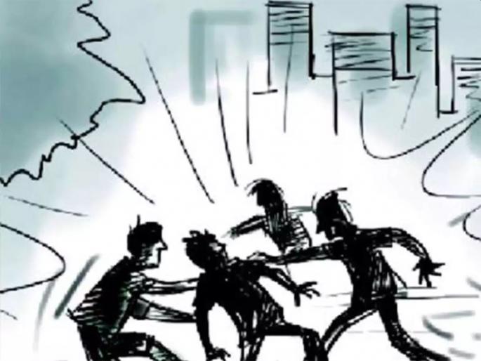 Clash between two groups over a love affair; Incident in Devpur; Four injured | प्रेम प्रकरणातून दोन गटांत हाणामारी; देवपुरातील घटना; चौघांना दुखापत Clash between two groups over a love affair; Incident in Devpur; Four injured | प्रेम प्रकरणातून दोन गटांत हाणामारी; देवपुरातील घटना; चौघांना दुखापत