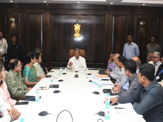 The works of new buildings, hostels should be completed within the time limit; Directed by Chandrakant Patil | नवीन इमारती, वसतिगृहांची कामे कालमर्यादेत पूर्ण करावी; चंद्रकांत पाटील यांचे निर्देश The works of new buildings, hostels should be completed within the time limit; Directed by Chandrakant Patil | नवीन इमारती, वसतिगृहांची कामे कालमर्यादेत पूर्ण करावी; चंद्रकांत पाटील यांचे निर्देश