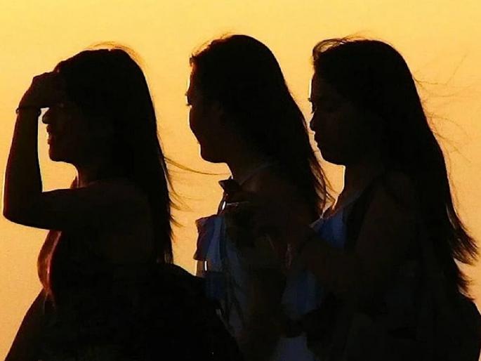 3 sisters left home due to cessation of education; The girls were taken into custody from Gurgaon | शिक्षण थांबविल्याने ३ बहिणींनी सोडलं घर; गुडगावमधून मुलींना घेतलं ताब्यात 3 sisters left home due to cessation of education; The girls were taken into custody from Gurgaon | शिक्षण थांबविल्याने ३ बहिणींनी सोडलं घर; गुडगावमधून मुलींना घेतलं ताब्यात