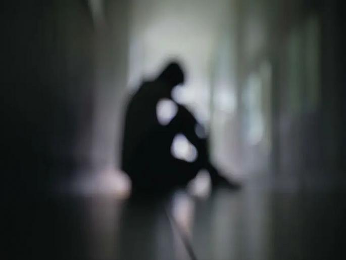 Uttarakhand Airport Officer Death suspicious, Man In Women Cloth with Makeup | कपाळावर टिकली, ओठांवर लिपस्टिक, हाती बांगड्या..; एअरपोर्ट अधिकाऱ्याचा संशयास्पद मृत्यू