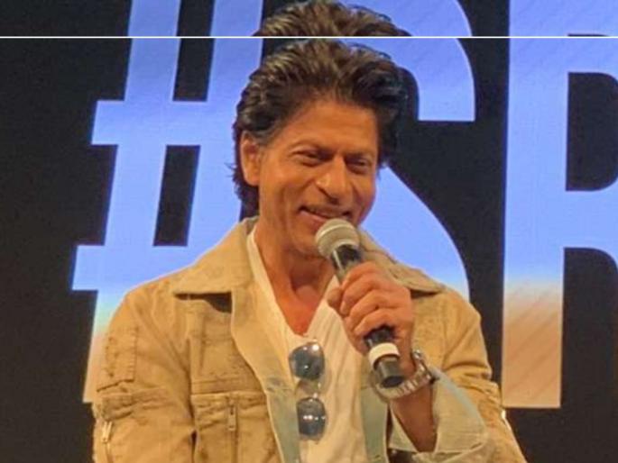why-so-hot-fan-asked-shahrukh-khan-see-what-he-replied | तु इतका हॉट कसा? फॅनच्या प्रश्नावर शाहरुखचे भन्नाट उत्तर... why-so-hot-fan-asked-shahrukh-khan-see-what-he-replied | तु इतका हॉट कसा? फॅनच्या प्रश्नावर शाहरुखचे भन्नाट उत्तर...