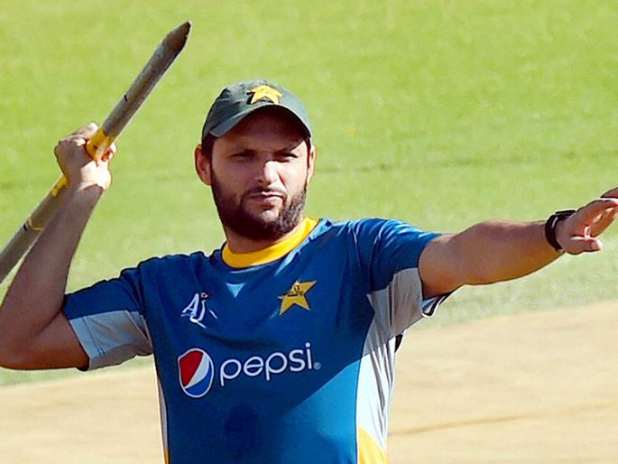 Pakistani Cricket Star Shahid Afridi lashes out at Indian PM Narendra Modi | शाहिद आफ्रिदी पुन्हा बरळला; म्हणाला, "नरेंद्र मोदी सत्तेत असेपर्यंत भारत-पाक सामना होणार नाही"