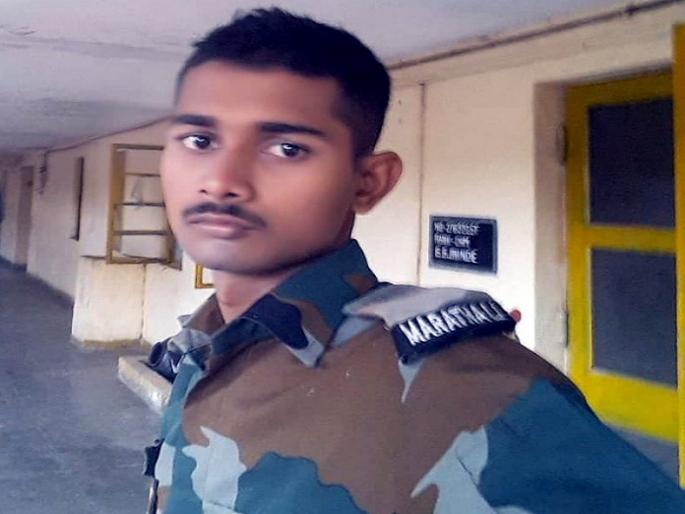 All eyes of Konarwadi people are on the side of the shahid jawan shubham mustapure | कोनेरवाडीत एकाही घरी पेटली नाही चूल; साऱ्यांच्या नजरा विरपुत्राच्या पार्थिवाकडे 