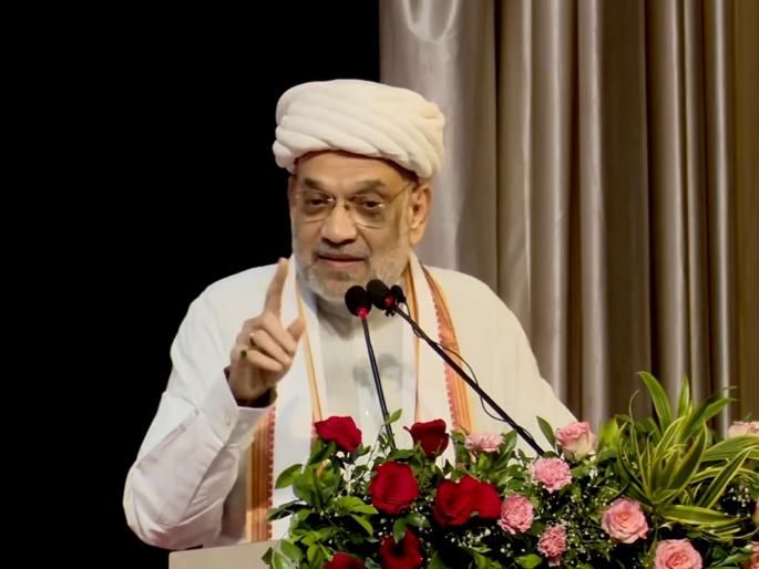 Amit Shah on CAA: Amit Shah granted Indian citizenship to 188 Pakistani Hindus, targeted opponents | अमित शाहंनी 188 पाकिस्तानी हिंदूंना दिले भारतीय नागरिकत्व, विरोधकांवर साधला निशाणा... Amit Shah on CAA: Amit Shah granted Indian citizenship to 188 Pakistani Hindus, targeted opponents | अमित शाहंनी 188 पाकिस्तानी हिंदूंना दिले भारतीय नागरिकत्व, विरोधकांवर साधला निशाणा...