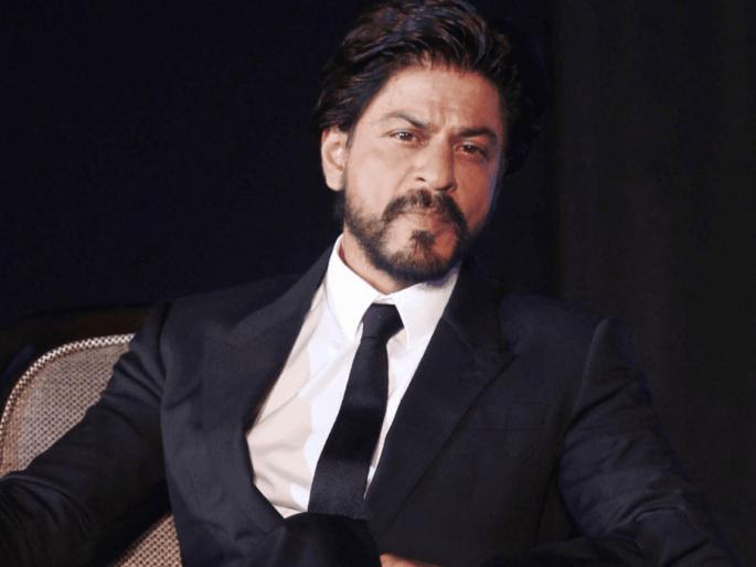 shahrukh khan fan slam him about his ugly face king khan reply viral | 'तुझा चेहरा खास नाही, तरी स्टार कसा झालास?' चाहत्याने विचारला खोचक प्रश्न, शाहरुख म्हणाला- shahrukh khan fan slam him about his ugly face king khan reply viral | 'तुझा चेहरा खास नाही, तरी स्टार कसा झालास?' चाहत्याने विचारला खोचक प्रश्न, शाहरुख म्हणाला-