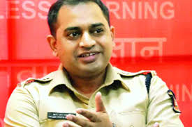 Shailesh Balkwade awarded the Government of India's Extraordinary Incompetent Skills Medal | शैलेश बलकवडे यांना भारत सरकारचे असाधारण असूचना कुशलता पदक जाहीर Shailesh Balkwade awarded the Government of India's Extraordinary Incompetent Skills Medal | शैलेश बलकवडे यांना भारत सरकारचे असाधारण असूचना कुशलता पदक जाहीर