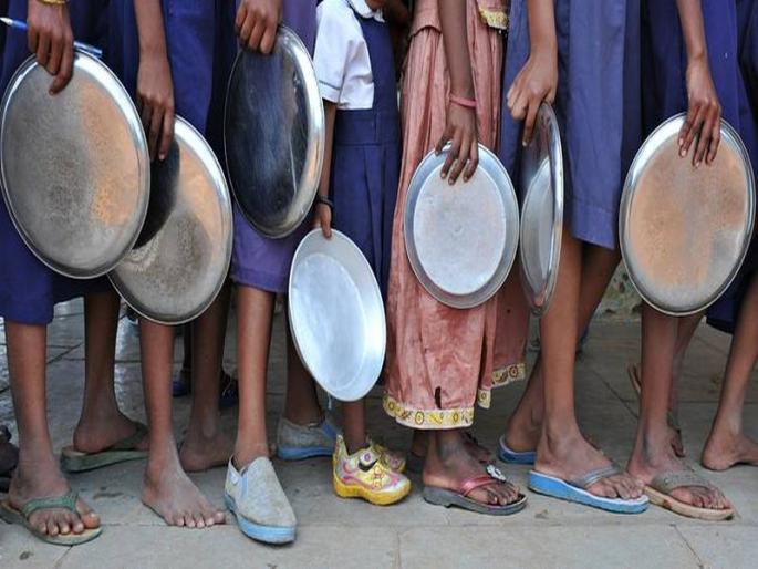 disorder in food supply in school, at akola | पोषण आहाराचे शिक्षण विभागानेच वाजवले बारा! सहा महिन्यानंतरही आहार पुरवठ्यात गोंधळ disorder in food supply in school, at akola | पोषण आहाराचे शिक्षण विभागानेच वाजवले बारा! सहा महिन्यानंतरही आहार पुरवठ्यात गोंधळ