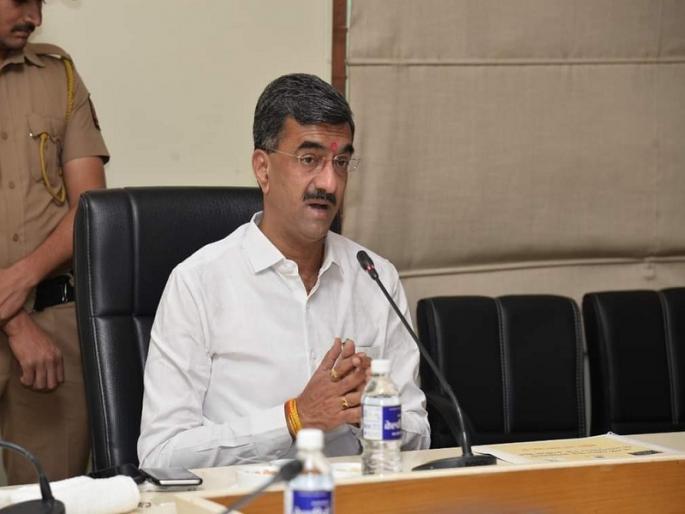 Shambhuraj Desai Close the illegal hand furnaces and immediately file a case against the concerned | अवैध हातभट्टी दारू बंद करुन संबंधितावर गुन्हे दाखल करा : शंभूराज देसाई Shambhuraj Desai Close the illegal hand furnaces and immediately file a case against the concerned | अवैध हातभट्टी दारू बंद करुन संबंधितावर गुन्हे दाखल करा : शंभूराज देसाई