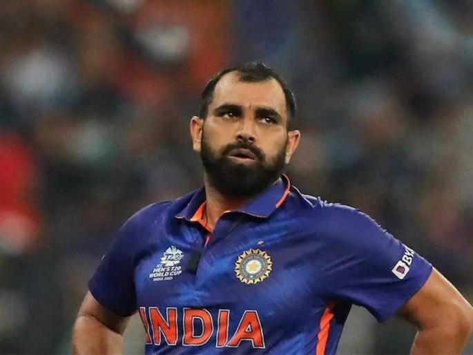 T20 World Cup 2022: The BCCI is uncertain about Mohammad Shami's fitness. They'll wait for his progress, if Shami fails to attain the fitness, one of Siraj or Deepak Chahar will be part of the main squad | T20 World Cup 2022: Mohammad Shami पण वर्ल्ड कपला मुकणार? टीम इंडिया १५व्या खेळाडूशिवाय ऑस्ट्रेलियाला जाणार