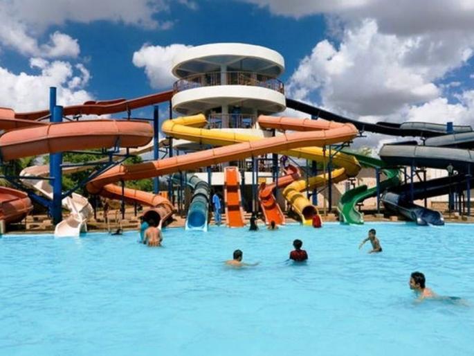 Five best water parks in Mumbai | मुंबईतील बेस्ट वॉटर पार्क, इथे करा फुल पैसा वसूल मस्ती Five best water parks in Mumbai | मुंबईतील बेस्ट वॉटर पार्क, इथे करा फुल पैसा वसूल मस्ती