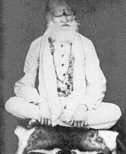 Saint Shankar Maharaj who struggled for the welfare of tribal people | आदिवासी भागात जनकल्याणासाठी झटणारे संत श्री शंकर महाराज Saint Shankar Maharaj who struggled for the welfare of tribal people | आदिवासी भागात जनकल्याणासाठी झटणारे संत श्री शंकर महाराज