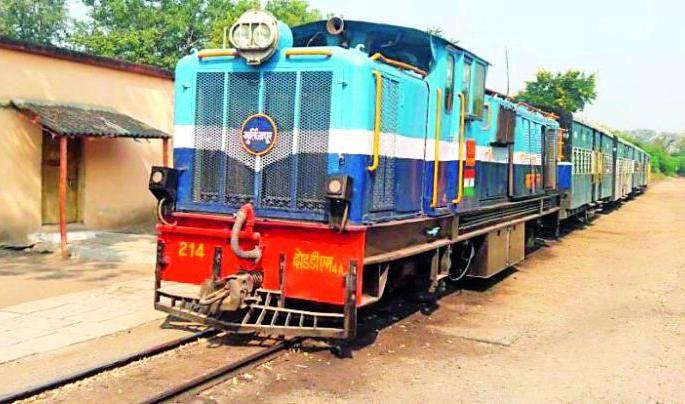Shakuntala Train will run again; Hints given by Railway Minister | ब्रिटिशकालीन शकुंतला पुन्हा धावणार; रेल्वेमंत्र्यांनी दिले संकेत Shakuntala Train will run again; Hints given by Railway Minister | ब्रिटिशकालीन शकुंतला पुन्हा धावणार; रेल्वेमंत्र्यांनी दिले संकेत