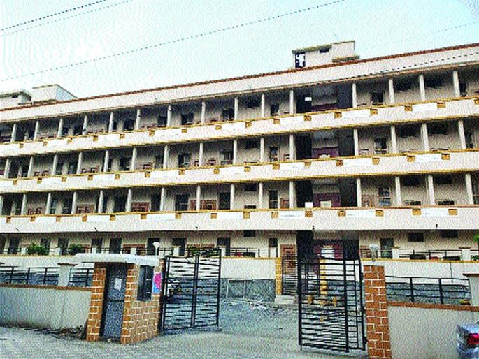 Home scam in Gokhivare village; Permission is granted for the industry, built residential colony | गोखिवरे गावात गृह घोटाळा ; परवानगी घेतली इंडस्ट्रीची, बांधली रहिवासी वसाहत Home scam in Gokhivare village; Permission is granted for the industry, built residential colony | गोखिवरे गावात गृह घोटाळा ; परवानगी घेतली इंडस्ट्रीची, बांधली रहिवासी वसाहत