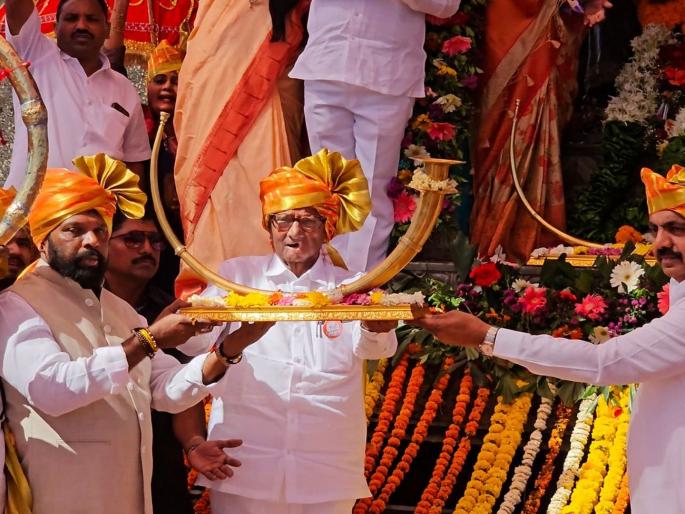 abuse of power to create discord in the country; Change needed: Sharad Pawar | देशात कलह माजविण्यासाठी सत्तेचा गैरवापर; परिवर्तन हवे : शरद पवार abuse of power to create discord in the country; Change needed: Sharad Pawar | देशात कलह माजविण्यासाठी सत्तेचा गैरवापर; परिवर्तन हवे : शरद पवार