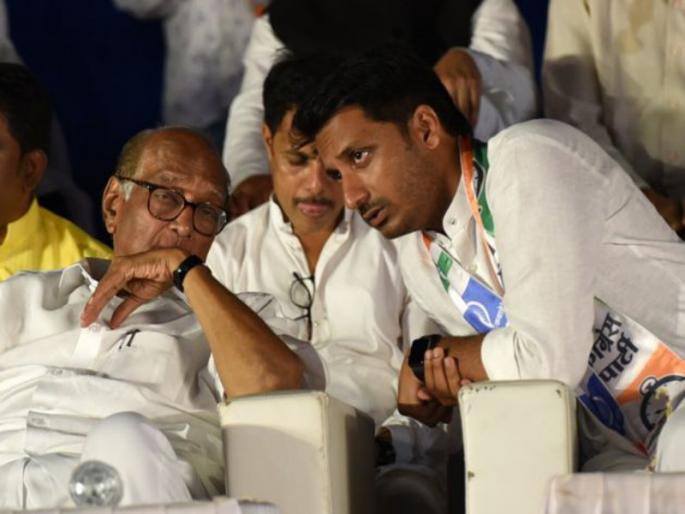 angry word of 'Sharad Pawar' is also a blessing for us;gave the message that Pawar family is united in baramati | आमच्यासाठी'साहेबां'चे खडेबोलसुद्धा आशीर्वादच;बारामतीत कार्यकर्त्यांनी दिला पवार कुटुंबाच्या एकसंधतेचा संदेश angry word of 'Sharad Pawar' is also a blessing for us;gave the message that Pawar family is united in baramati | आमच्यासाठी'साहेबां'चे खडेबोलसुद्धा आशीर्वादच;बारामतीत कार्यकर्त्यांनी दिला पवार कुटुंबाच्या एकसंधतेचा संदेश
