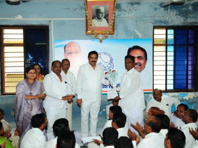 local body elections sharad pawar group candidate for mayor announced jayant patil in the action mode | निवडणुकांचा पत्ता नाही अन् शरद पवार गटाचा नगराध्यक्षपदाचा उमेदवार जाहीर; जयंत पाटील मैदानात local body elections sharad pawar group candidate for mayor announced jayant patil in the action mode | निवडणुकांचा पत्ता नाही अन् शरद पवार गटाचा नगराध्यक्षपदाचा उमेदवार जाहीर; जयंत पाटील मैदानात