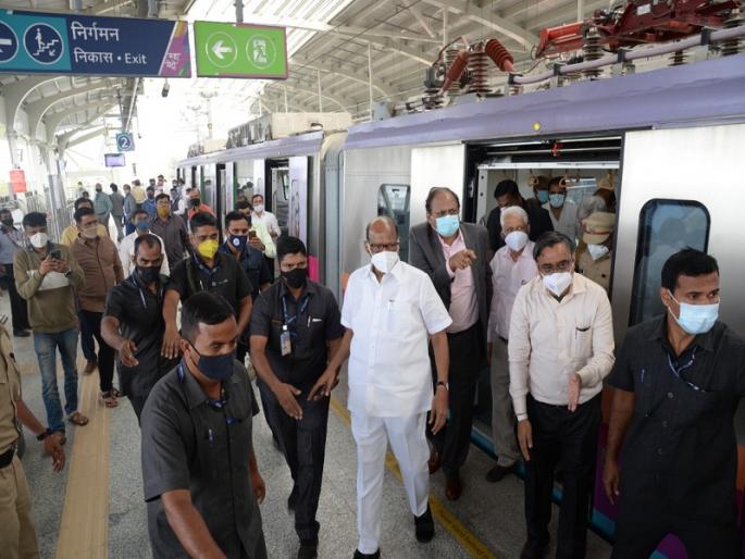 sharad pawar traveled by metro mahametro explanation chandrakant patil | ...म्हणून शरद पवारांनी मेट्रोतून प्रवास केला; टिकेनंतर महामेट्रोचं स्पष्टीकरण sharad pawar traveled by metro mahametro explanation chandrakant patil | ...म्हणून शरद पवारांनी मेट्रोतून प्रवास केला; टिकेनंतर महामेट्रोचं स्पष्टीकरण