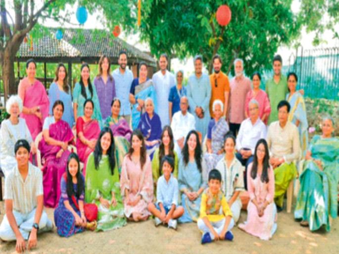 Maharashtra Assembly Election 2024: Pawar family got married together, but... | पवार कुटुंबीयांची एकत्र भाऊबीज झाली, पण... Maharashtra Assembly Election 2024: Pawar family got married together, but... | पवार कुटुंबीयांची एकत्र भाऊबीज झाली, पण...