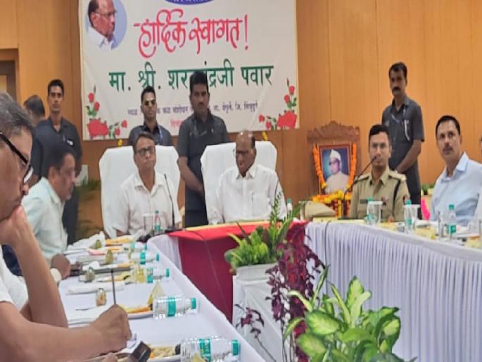 Sharad Pawar visited the Fruit Research Center in Vengurla and took information about the research being conducted on mango and cashew crops | वेंगुर्ले फळ संशोधन केंद्रात आंबा, काजू पिकावर नवनवीन संशोधन; शरद पवार यांनी घेतली माहिती Sharad Pawar visited the Fruit Research Center in Vengurla and took information about the research being conducted on mango and cashew crops | वेंगुर्ले फळ संशोधन केंद्रात आंबा, काजू पिकावर नवनवीन संशोधन; शरद पवार यांनी घेतली माहिती