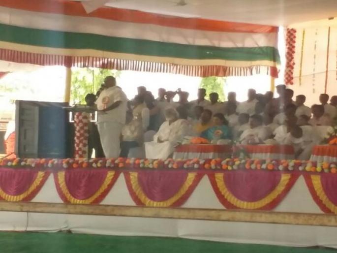 Senior leaders should give party command in hands of young leaders says Sharad pawar after defeat in Vidhan Parishad election defeat | ज्येष्ठांनो बाजूला व्हा, तरुणांना संधी द्या; विधानपरिषद निवडणुकीतील पराभवानंतर पवारांचे वक्तव्य Senior leaders should give party command in hands of young leaders says Sharad pawar after defeat in Vidhan Parishad election defeat | ज्येष्ठांनो बाजूला व्हा, तरुणांना संधी द्या; विधानपरिषद निवडणुकीतील पराभवानंतर पवारांचे वक्तव्य
