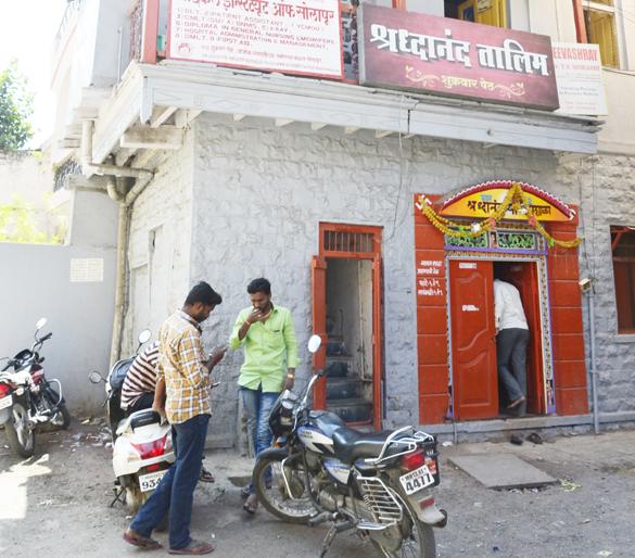 Solapuri Shaddu; 'Shraddhananda' to compete with Jims! | सोलापुरी शड्डू; जिम्सशी स्पर्धा करत ‘श्रद्धानंद’मध्ये बलोपासना !