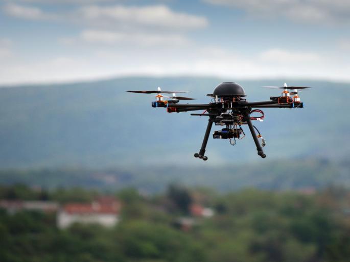 Stock Market drone  maker  ideaforge  technology  share  jumped  37  percent  in  3  days  stocks  reached  at  500  rupee | ड्रोन बनवणाऱ्या कंपनीच्या शेअरनं 3 दिवसांत दिला 37% परतावा, 500 रुपयांवर पोहोचला शेअर