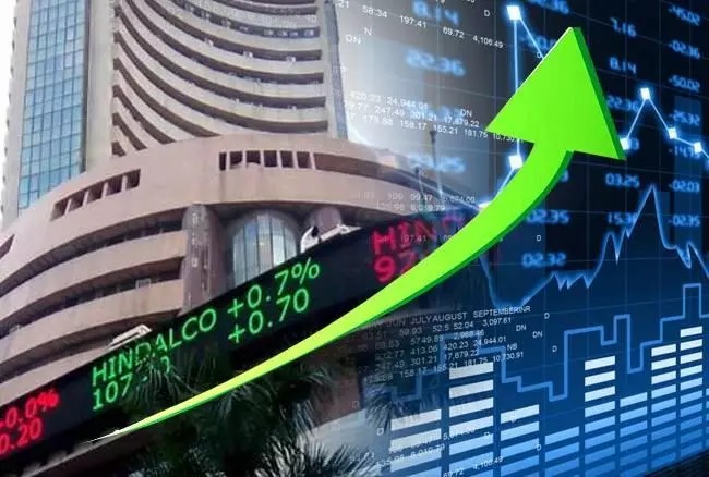 Stock market sales sustained; What you have invested in 5 years, you have taken out in 8 months | शेअर बाजारातील विक्री कायम; ५ वर्षांत जे गुंतवले ते ८ महिन्यांत काढले