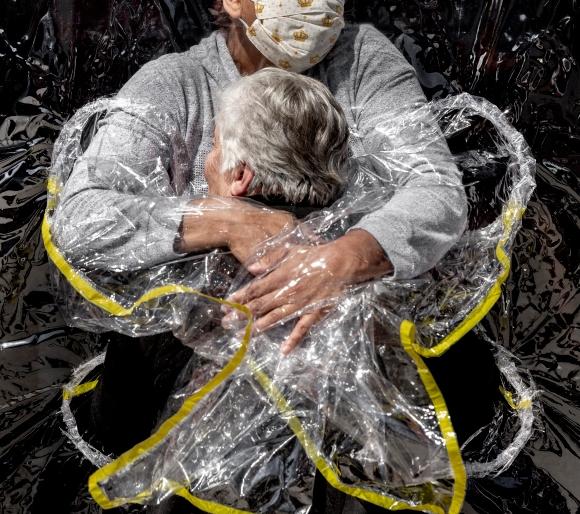 The value of a hug.. | एका मिठीचं मोल The value of a hug.. | एका मिठीचं मोल