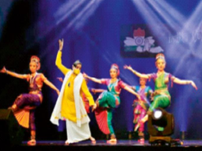 Shashi Tharoor's unique prediction on Twitter; Growing popularity among fans, opponents and the public pdc | ट्विटरवर शशी थरूर यांचे अनोखे अंदाज; चाहते, विरोधक आणि लोकांमध्ये वाढतेय लोकप्रियता Shashi Tharoor's unique prediction on Twitter; Growing popularity among fans, opponents and the public pdc | ट्विटरवर शशी थरूर यांचे अनोखे अंदाज; चाहते, विरोधक आणि लोकांमध्ये वाढतेय लोकप्रियता