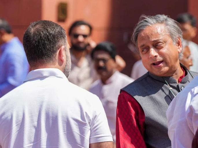 Shashi Tharoor absent from meeting with Rahul Gandhi, sparks debate | राहुल गांधींसोबतच्या बैठकीला शशी थरूर अनुपस्थित, चर्चांना उधाण, पक्षाने दिली अशी माहिती Shashi Tharoor absent from meeting with Rahul Gandhi, sparks debate | राहुल गांधींसोबतच्या बैठकीला शशी थरूर अनुपस्थित, चर्चांना उधाण, पक्षाने दिली अशी माहिती