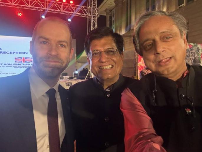 Will mp shashi tharoor leave the party? Shared a photo with Piyush Goyal; sparked discussions | काँग्रेसला झटका बसणार! शशी थरुर पक्ष सोडणार? पियूष गोयल यांच्यासोबतचा फोटो शेअर केला; चर्चांना उधाण Will mp shashi tharoor leave the party? Shared a photo with Piyush Goyal; sparked discussions | काँग्रेसला झटका बसणार! शशी थरुर पक्ष सोडणार? पियूष गोयल यांच्यासोबतचा फोटो शेअर केला; चर्चांना उधाण