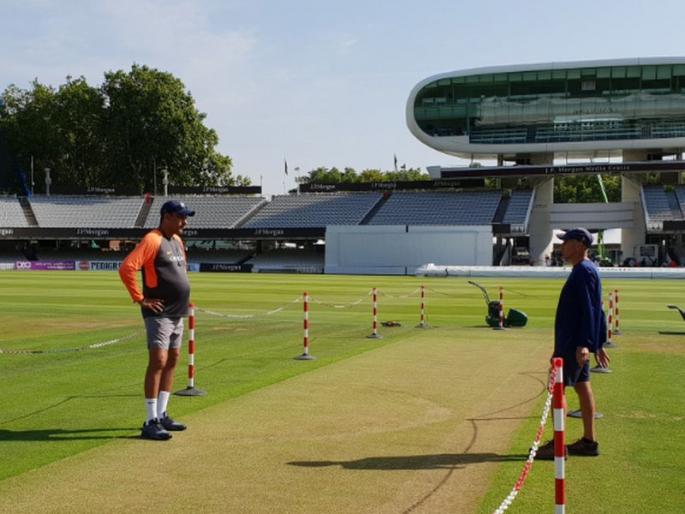 India vs Engaland 2nd Test: Ravi Shastri's pot-belly becomes the jokes on Twitter | India vs Engaland 2nd Test: शास्त्री गुरुजींच्या 'पोटा'वरून रंगली हास्य मैफल! 