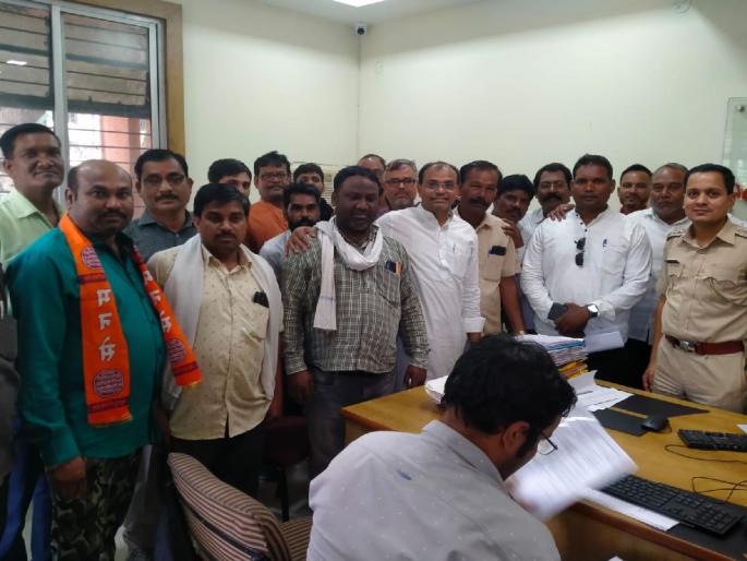 Don't give financial trouble to public through online e-challan, citizens demand in statement to Superintendent | ऑनलाइन ई-चालानद्वारे जनतेला आर्थिक त्रास देऊ नका, अधीक्षकांना निवेदनाद्वारे मागणी Don't give financial trouble to public through online e-challan, citizens demand in statement to Superintendent | ऑनलाइन ई-चालानद्वारे जनतेला आर्थिक त्रास देऊ नका, अधीक्षकांना निवेदनाद्वारे मागणी