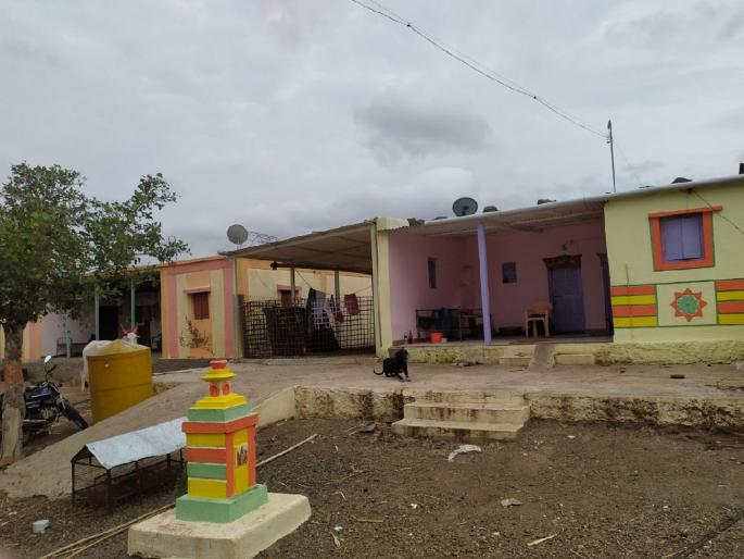 'Har Ghar Tricolor' was not hoisted In Shendgewadi of Sangli district | सांगली जिल्ह्यातील 'या' गावात 'हर घर तिरंगा' फडकलाच नाही, ग्रामस्थांचा उद्विग्न सवाल