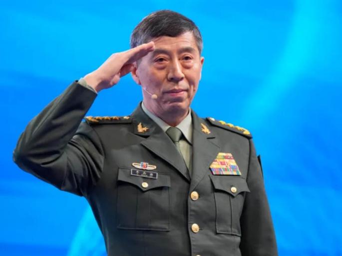 Big storm in Chinese politics! Big update regarding the missing defense minister, many were shocked | चीनच्या राजकारणात मोठं वादळ! बेपत्ता संरक्षणमंत्र्या संदर्भात मोठी अपडेट, अनेकांना बसला धक्का Big storm in Chinese politics! Big update regarding the missing defense minister, many were shocked | चीनच्या राजकारणात मोठं वादळ! बेपत्ता संरक्षणमंत्र्या संदर्भात मोठी अपडेट, अनेकांना बसला धक्का