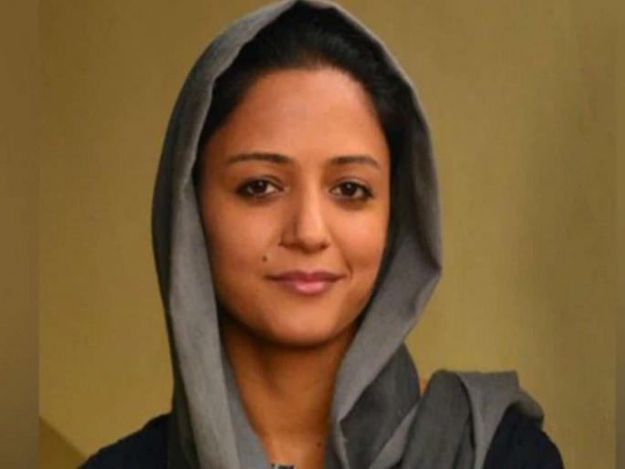 JNU student Shehla Rashid in trouble because of false tweets about Kashmir | काश्मीरबाबत खोटे ट्विट्स केल्याने विद्यार्थी नेत्या शेहला रशिद अडचणीत, अटकेची मागणी  JNU student Shehla Rashid in trouble because of false tweets about Kashmir | काश्मीरबाबत खोटे ट्विट्स केल्याने विद्यार्थी नेत्या शेहला रशिद अडचणीत, अटकेची मागणी