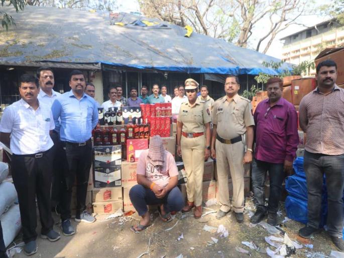 56 lakh worth of goods including foreign liquor seized from Bhiwandi; Both were arrested | भिवंडीतून विदेशी मद्यासह ५६ लाखांचा मुद्देमाल जप्त; दोघांना अटक 56 lakh worth of goods including foreign liquor seized from Bhiwandi; Both were arrested | भिवंडीतून विदेशी मद्यासह ५६ लाखांचा मुद्देमाल जप्त; दोघांना अटक