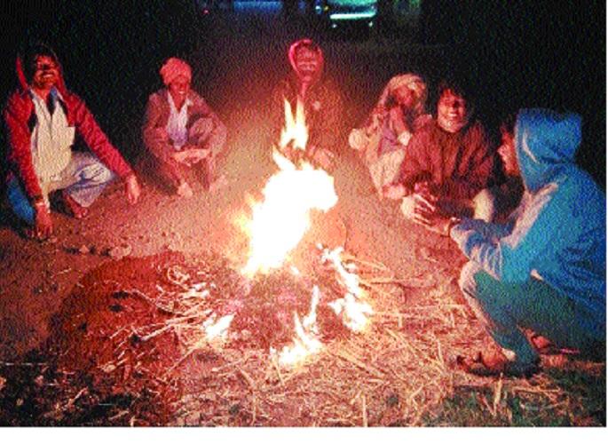 The second victim of cold weather in Satara district-: The bodies were found near the Ambeghar gorge, after returning home without searching | सातारा जिल्ह्यात थंडीचा दुसरा बळी-: घरी न परतल्याने शोध, आंबेघर फाट्याजवळ मृतदेह The second victim of cold weather in Satara district-: The bodies were found near the Ambeghar gorge, after returning home without searching | सातारा जिल्ह्यात थंडीचा दुसरा बळी-: घरी न परतल्याने शोध, आंबेघर फाट्याजवळ मृतदेह