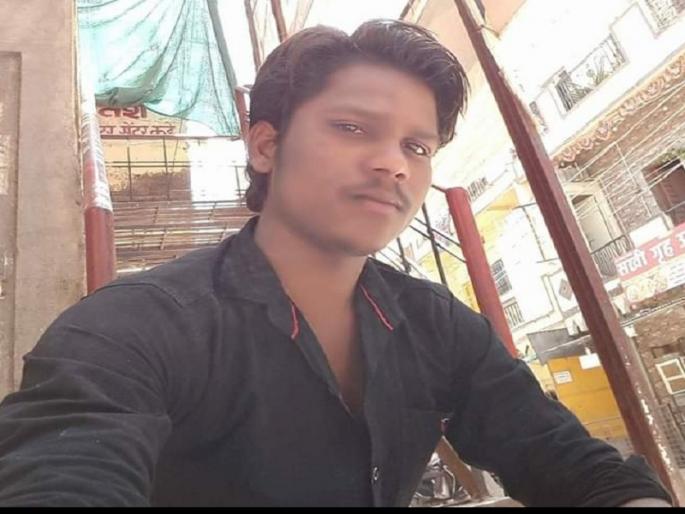 cousin brother's murder due to dispute in nieces dance program at Aurangabad | हळदीच्या कार्यक्रमात नाचण्यावरुन चुलतभावाचा भोसकून खून cousin brother's murder due to dispute in nieces dance program at Aurangabad | हळदीच्या कार्यक्रमात नाचण्यावरुन चुलतभावाचा भोसकून खून