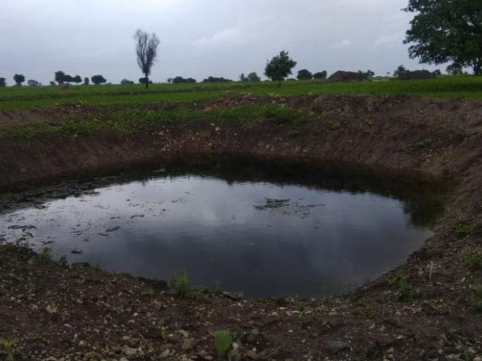 Sowing of small rains in Buldhana district | अल्प पावसाचा बुलडाणा जिल्ह्यातील शेततळ्यांना फटका Sowing of small rains in Buldhana district | अल्प पावसाचा बुलडाणा जिल्ह्यातील शेततळ्यांना फटका