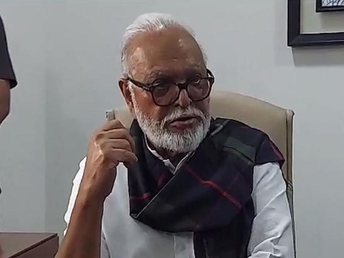 Importation of two hundred illegal pistols in Jalna; Minister Chhagan Bhujbal's claim | जालन्यात दोनशे बेकायदा पिस्तूलांची आयात; छगन भुजबळ यांचा दावा Importation of two hundred illegal pistols in Jalna; Minister Chhagan Bhujbal's claim | जालन्यात दोनशे बेकायदा पिस्तूलांची आयात; छगन भुजबळ यांचा दावा