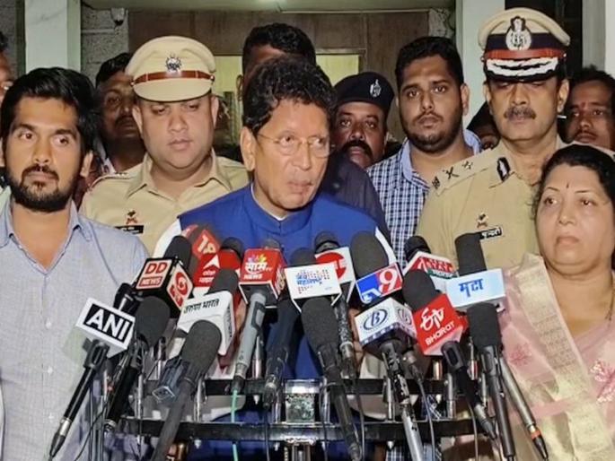 'There will be no more riots, the important task now is to establish peace in kolhapur'; Information about Deepak Kesarkar | 'पुन्हा दंगल होणार नाही, आत्ता शांतता प्रस्तापित करणे हे महत्वाचे काम'; दीपक केसरकरांची माहिती 'There will be no more riots, the important task now is to establish peace in kolhapur'; Information about Deepak Kesarkar | 'पुन्हा दंगल होणार नाही, आत्ता शांतता प्रस्तापित करणे हे महत्वाचे काम'; दीपक केसरकरांची माहिती