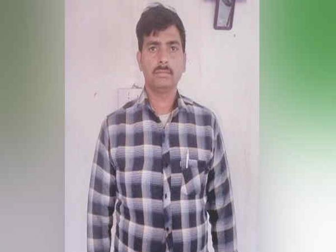 Just 49 rupees and Gorakhpur home guard became a millionaire by betting in ipl matches | फक्त ४९ रुपये अन् मध्यरात्री होमगार्ड झाला कोट्यवधीचा मालक; रातोरात नशीब पालटलं Just 49 rupees and Gorakhpur home guard became a millionaire by betting in ipl matches | फक्त ४९ रुपये अन् मध्यरात्री होमगार्ड झाला कोट्यवधीचा मालक; रातोरात नशीब पालटलं