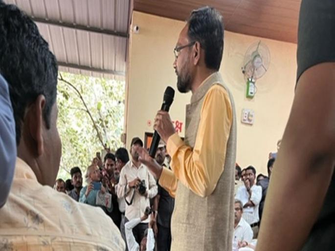 ...then we will take to the streets and protest; After MNS, CPI(M) also opposes Hindi compulsion | ...तर रस्त्यावर उतरून आंदोलन करू; मनसेनंतर माकपनेही हिंदी सक्तीला केला विरोध  ...then we will take to the streets and protest; After MNS, CPI(M) also opposes Hindi compulsion | ...तर रस्त्यावर उतरून आंदोलन करू; मनसेनंतर माकपनेही हिंदी सक्तीला केला विरोध