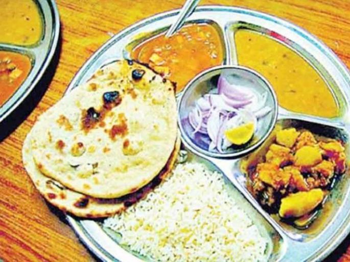 1.48 lakh citizens of Akola district take benifit of Shiv Bhojan Scheme | शिवभाेजनाने भागवली अकोला जिल्ह्यातील १.४८ लाख नागरिकांची भूक 1.48 lakh citizens of Akola district take benifit of Shiv Bhojan Scheme | शिवभाेजनाने भागवली अकोला जिल्ह्यातील १.४८ लाख नागरिकांची भूक